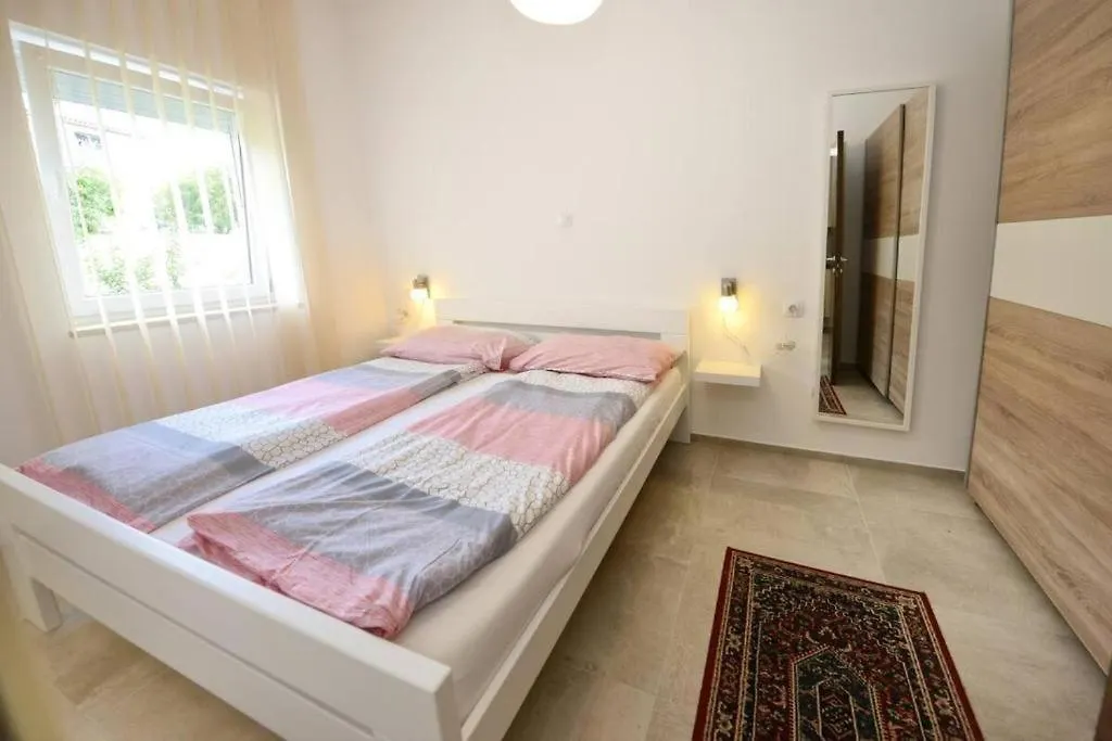 Vila Matkovic 0*, Kukci Croatia